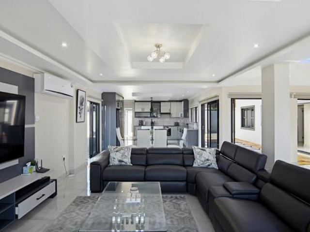 House for sale in Tongaat Beach, Kwazulu-natal