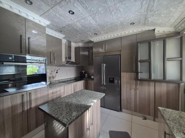 House for sale in oThongathi, eThekwini Metropolitan Municipality