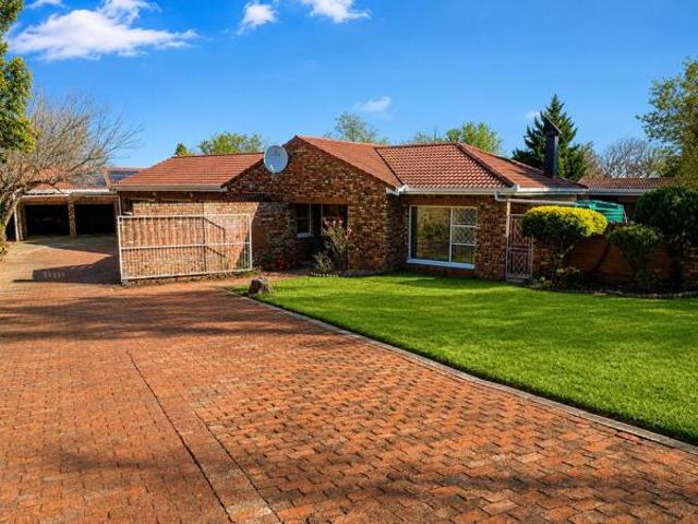 House for sale in Queenstown, Eastern Cape