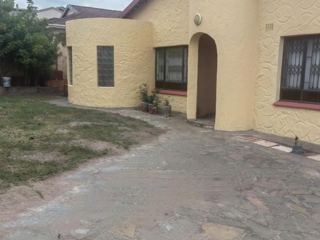 House for sale in Chatsworth, Kwazulu-natal
