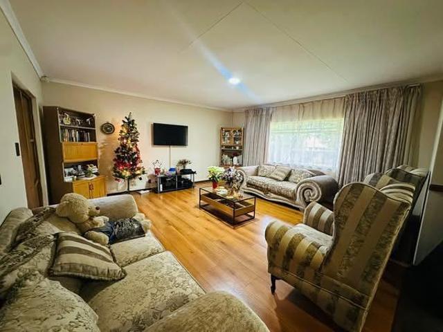 House for sale in Sasolburg, Metsimaholo Local Municipality