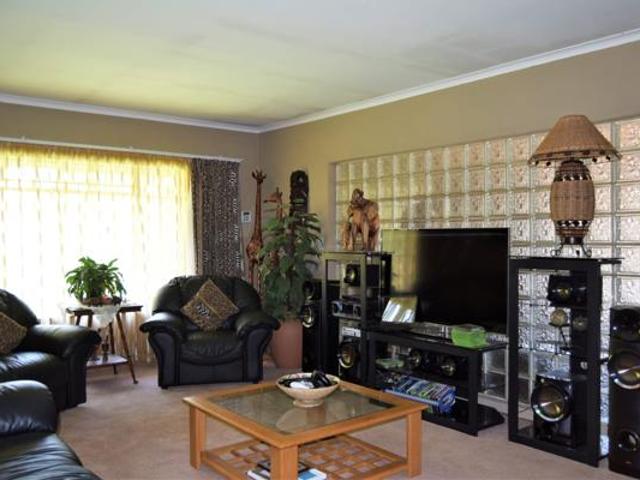 House for sale in Sasolburg, Metsimaholo Local Municipality