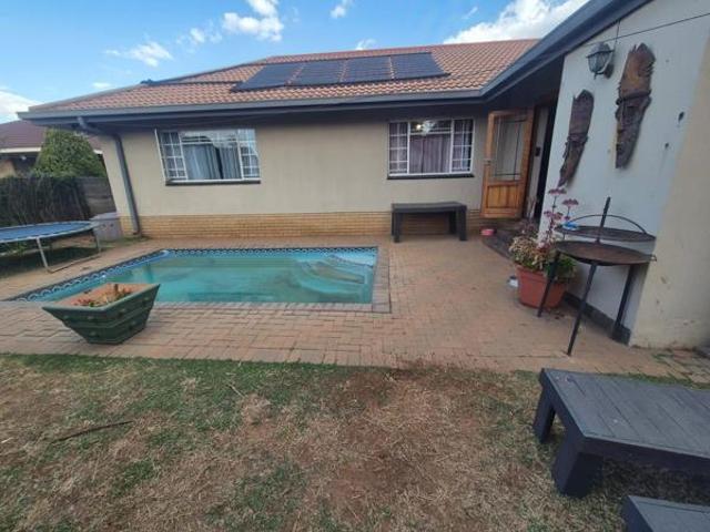House for sale in Oranjeville, Free State