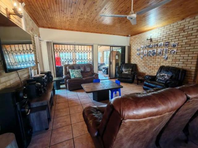House for sale in Sasolburg, Metsimaholo Local Municipality