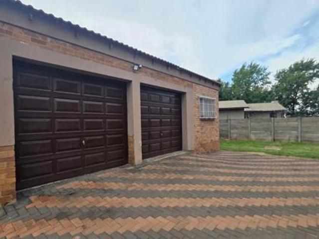 House for sale in Vanderbijlpark, Emfuleni Local Municipality