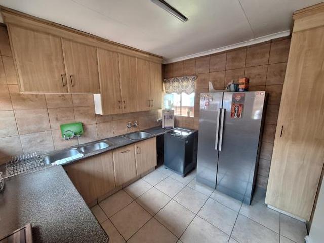 House for sale in Vanderbijlpark, Emfuleni Local Municipality