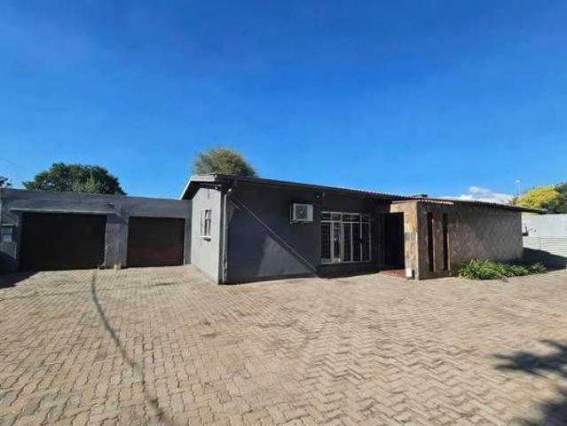 House for sale in Vanderbijlpark, Emfuleni Local Municipality