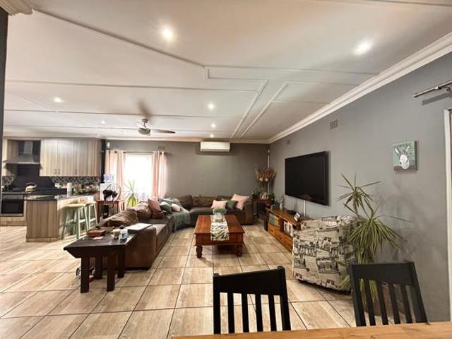 House for sale in UMhlathuze Municipality, Kwazulu-natal