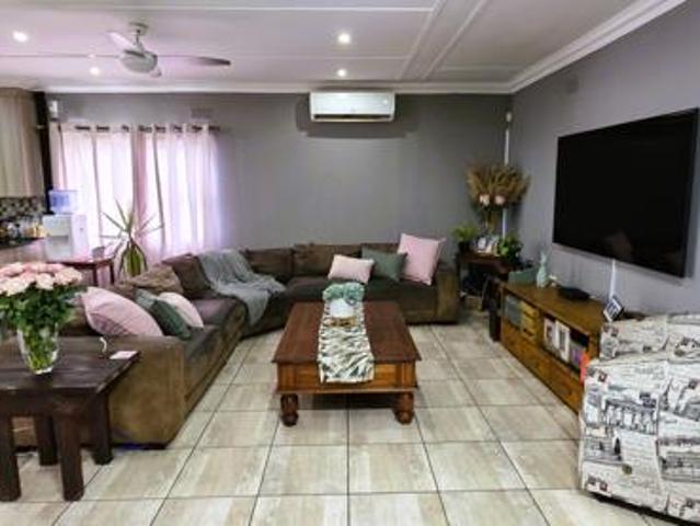 House for sale in UMhlathuze Municipality, Kwazulu-natal