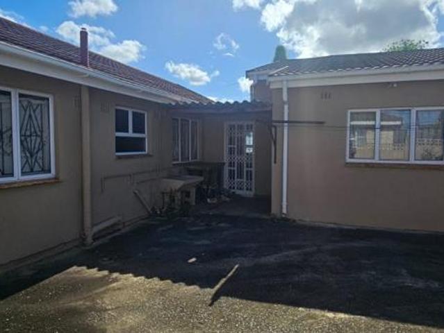 House for sale in Mount Moreland, Kwazulu-natal