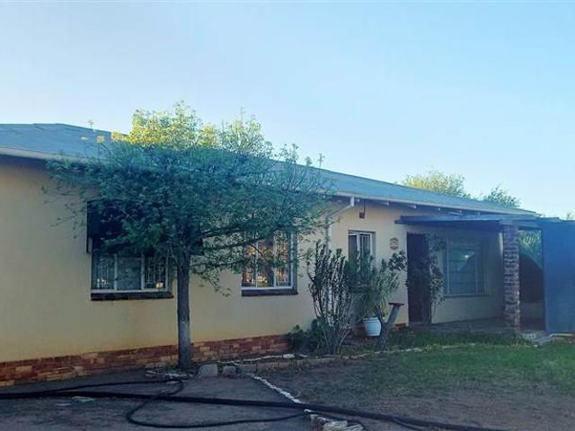 House for sale in Victoria West, Northern Cape
