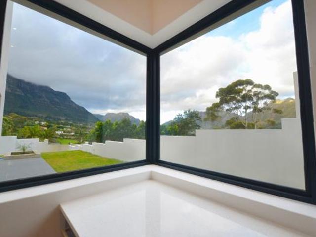 House for sale in Cape Town, Western Cape