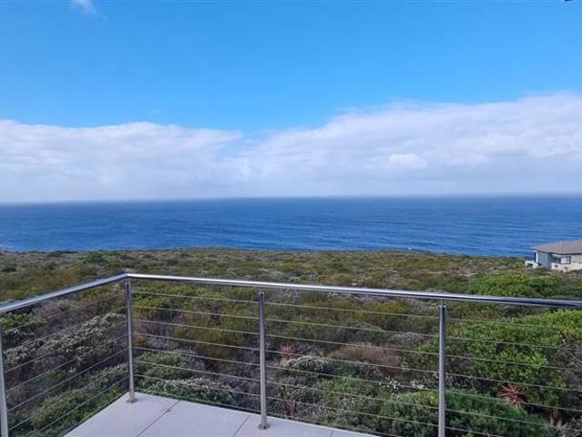 House for sale in Groot Brak Rivier, Western Cape