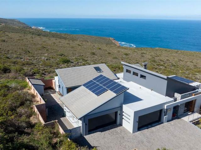House for sale in Groot Brak Rivier, Western Cape