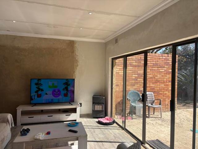 House for rent in Waterkloof, Gauteng