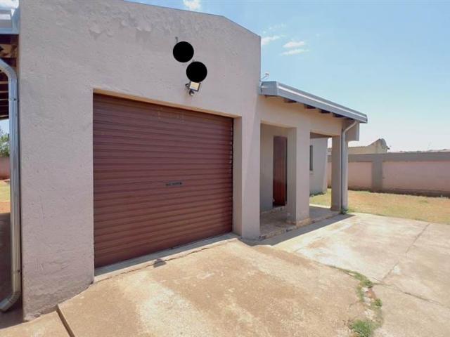 House for sale in Vosloorus, Gauteng