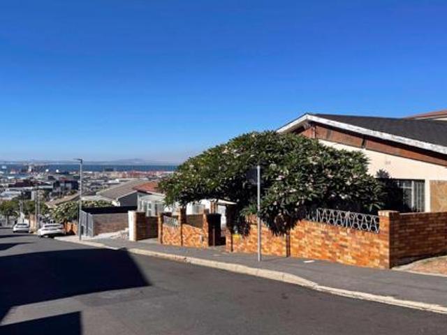 House for sale in Cape Town, Western Cape