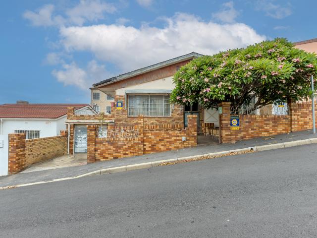 House for sale in Cape Town, Western Cape