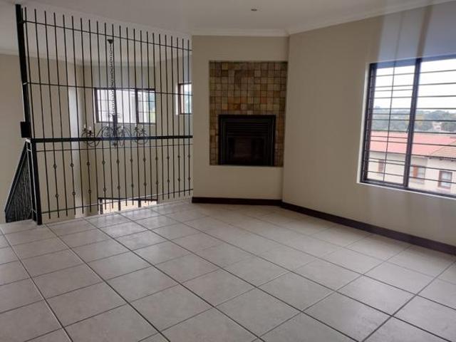 House for rent in Waterkloof, Gauteng