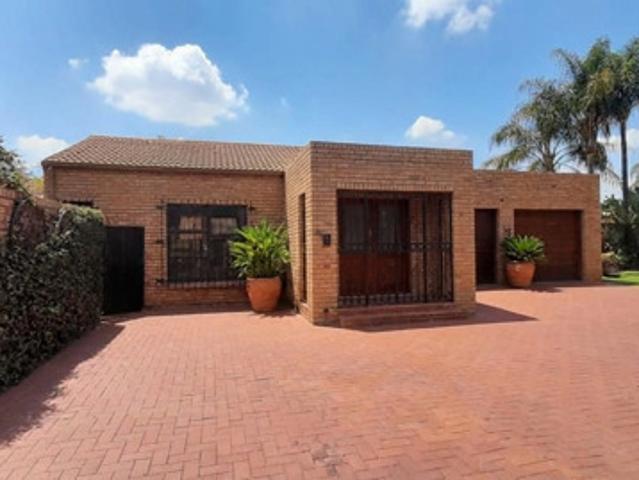 House for rent in Waterkloof, Gauteng