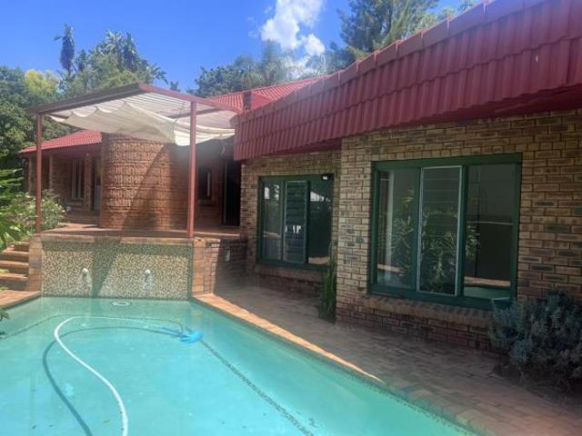 House for rent in Waterkloof, Gauteng