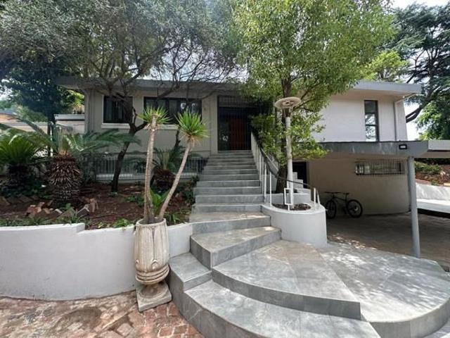House for rent in Waterkloof, Gauteng