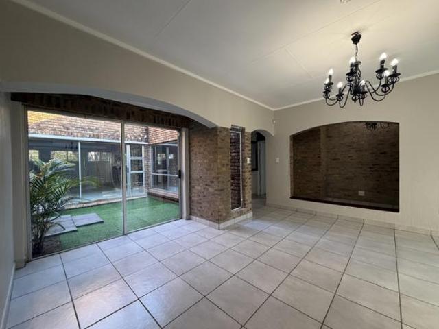 House for rent in Waterkloof, Gauteng