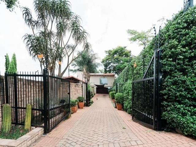 House for rent in Waterkloof, Gauteng