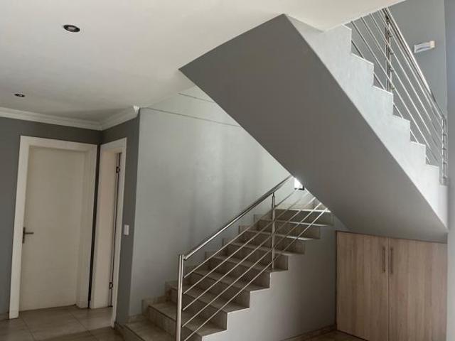 House for rent in Waterkloof, Gauteng