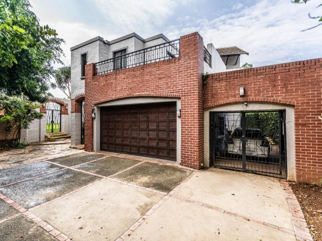House for sale in Waterkloof, Gauteng
