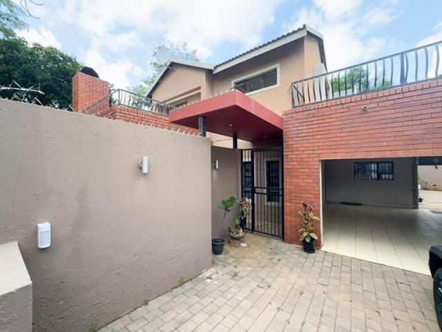 House for rent in Waterkloof, Gauteng