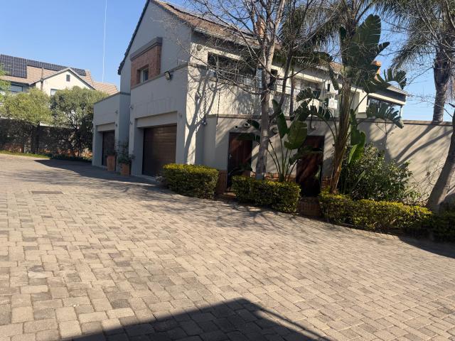 House for rent in Waterkloof, Gauteng