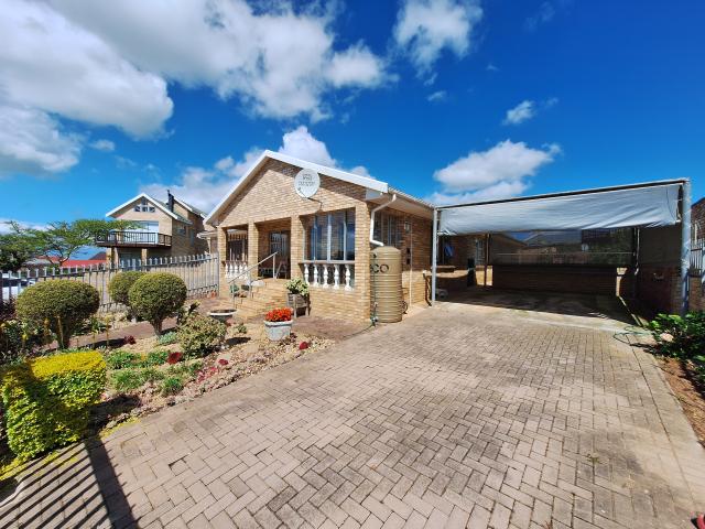 House for sale in Jeffreys Bay, Kouga Local Municipality