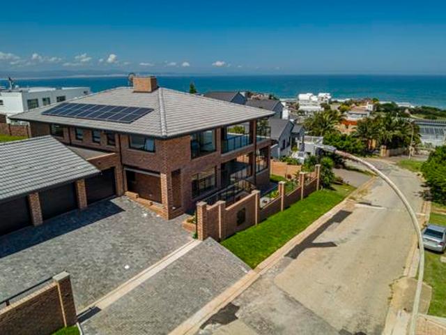 House for sale in Cape St Francis, Eastern Cape