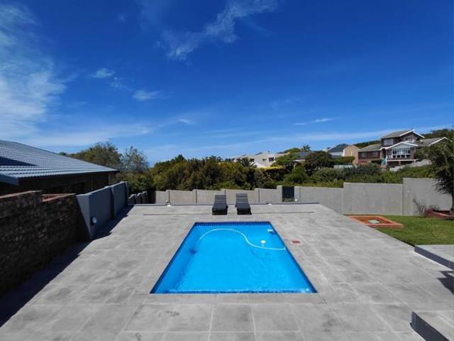 House for sale in Jeffreys Bay, Kouga Local Municipality