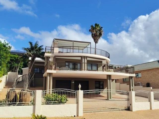 House for sale in Jeffreys Bay, Kouga Local Municipality