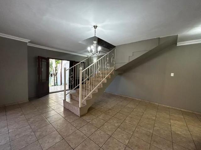 House for rent in Waterkloof, Gauteng
