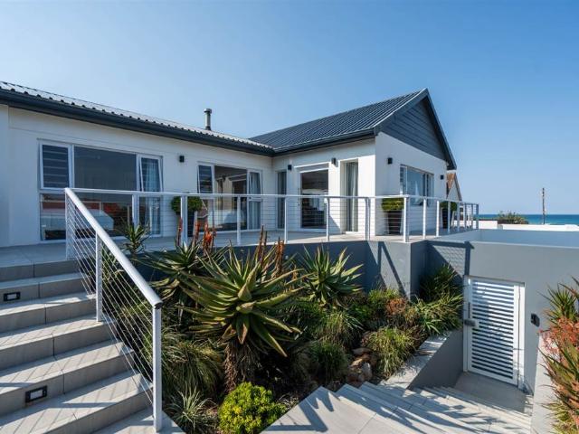 House for sale in Bushmans River Mouth, Eastern Cape