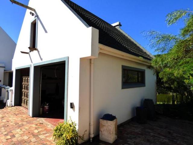 House for sale in Bushmans River Mouth, Eastern Cape