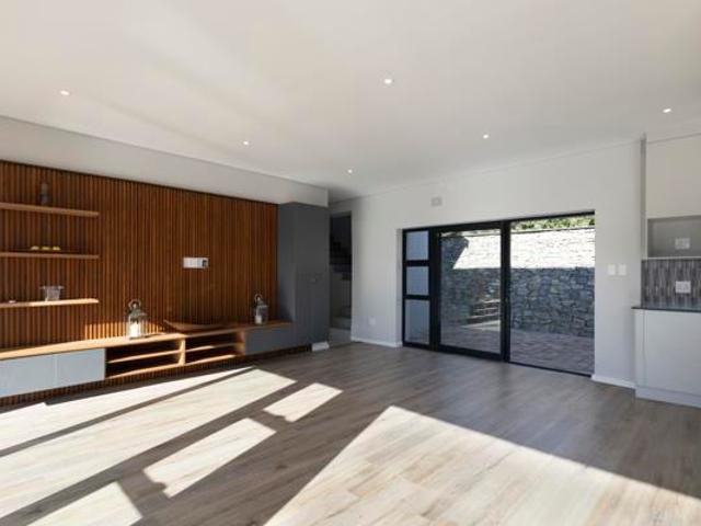 House for sale in Bushmans River Mouth, Eastern Cape