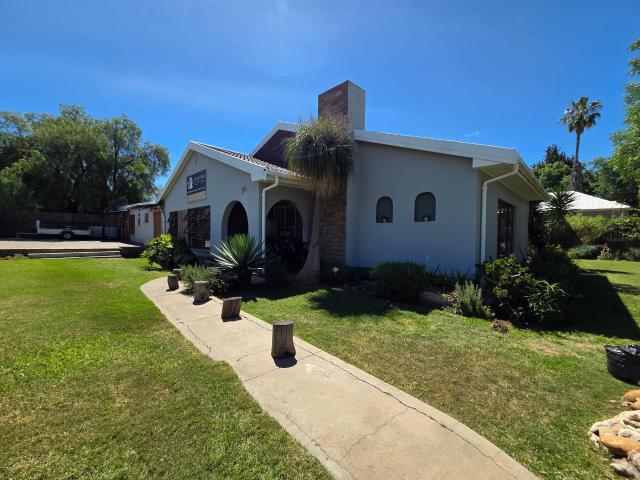House for sale in Oudtshoorn Local Municipality, Garden Route District Municipality