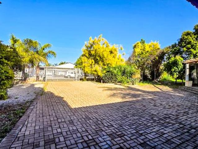 House for sale in Oudtshoorn Local Municipality, Garden Route District Municipality