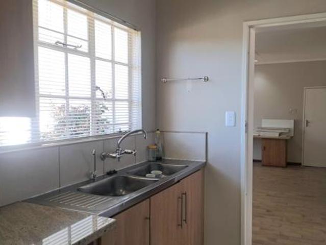 House for rent in Oudtshoorn Local Municipality, Garden Route District Municipality