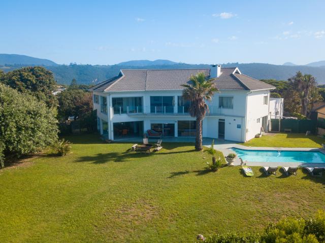 House for sale in Groot Brak Rivier, Western Cape