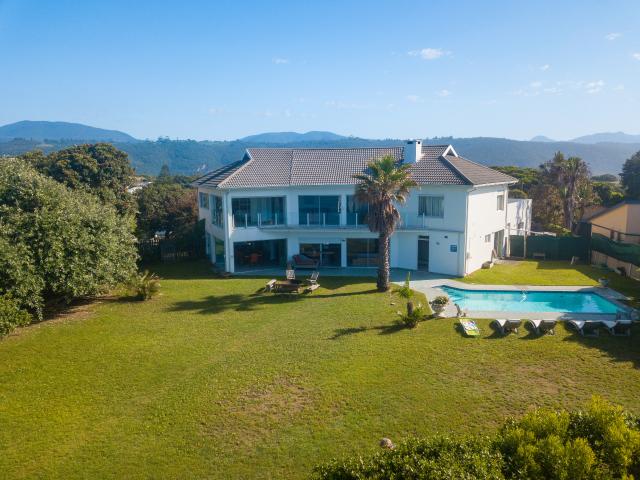 House for sale in Groot Brak Rivier, Western Cape