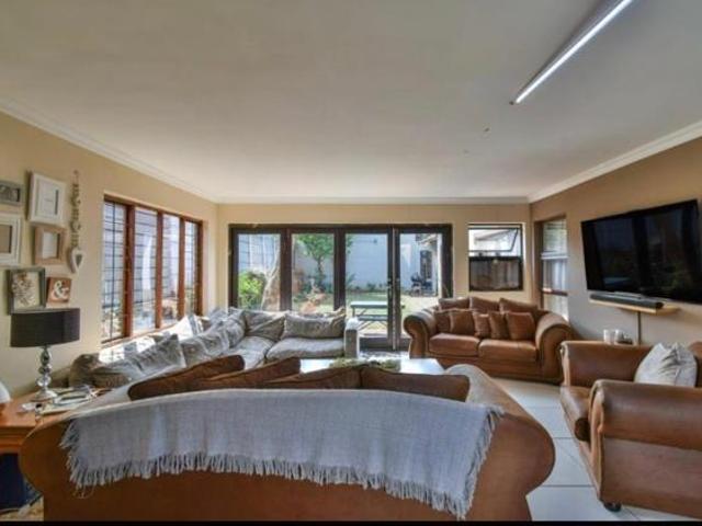 House for rent in Waterkloof, Gauteng