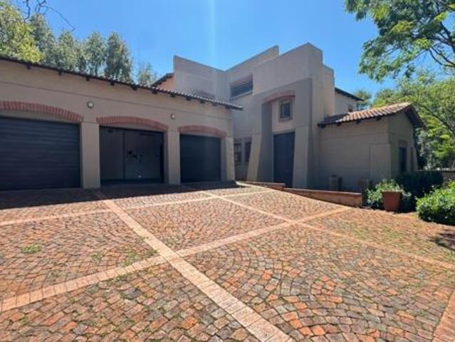 House for rent in Waterkloof, Gauteng