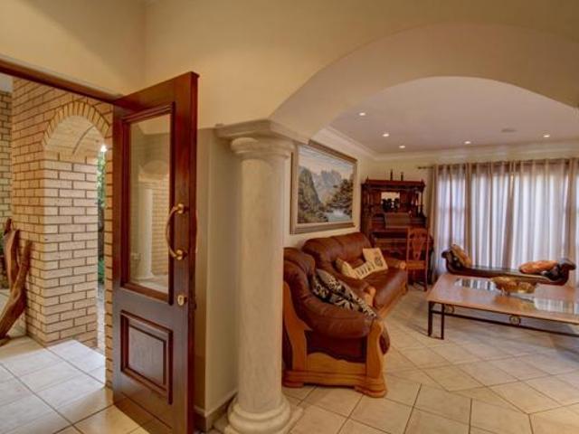 House for rent in Waterkloof, Gauteng