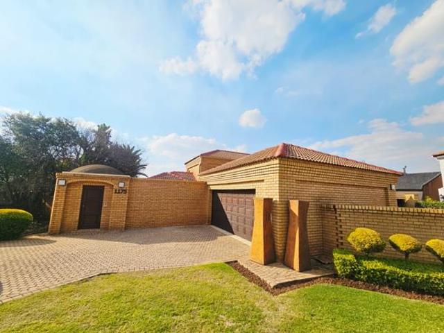House for rent in Waterkloof, Gauteng
