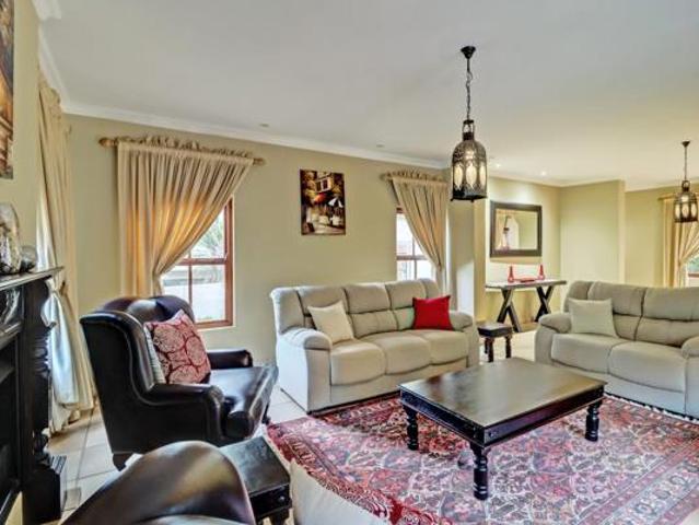 House for rent in Waterkloof, Gauteng
